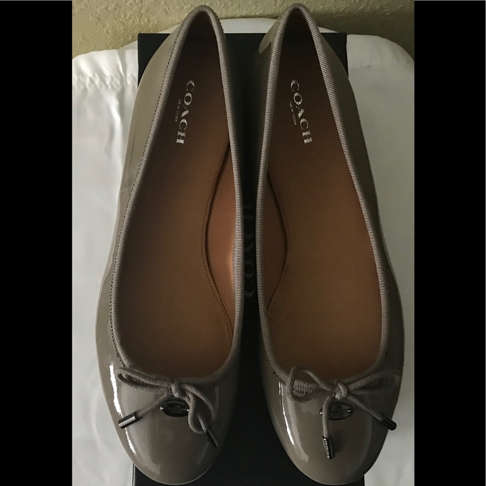 NIB COACH Women’s LARA Ballet Flat - Picture 2 of 6